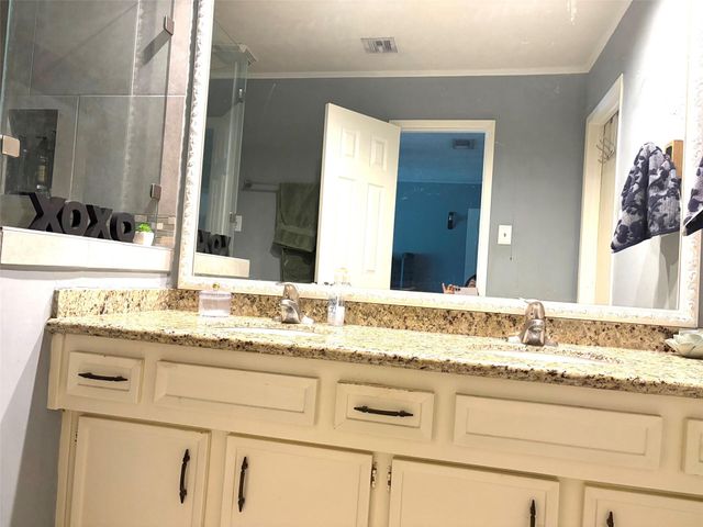 3118 Shawnee Drive, Sugar Land, TX 77479