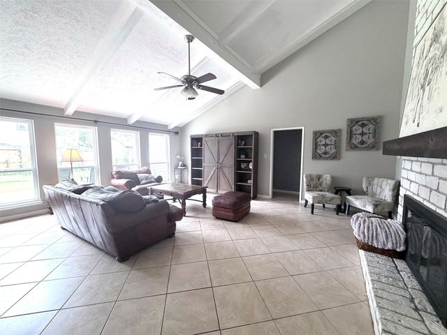 3118 Shawnee Drive, Sugar Land, TX 77479