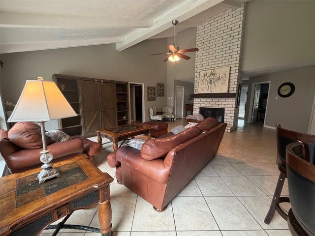3118 Shawnee Drive, Sugar Land, TX 77479