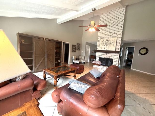 3118 Shawnee Drive, Sugar Land, TX 77479