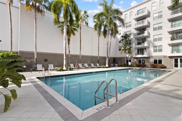 2421 NE 65th Street 217, Fort Lauderdale, FL 33308