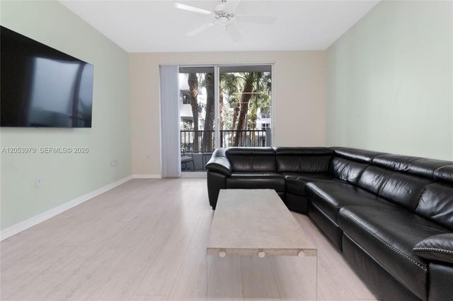 2421 NE 65th Street 217, Fort Lauderdale, FL 33308