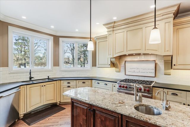 27022 W Coventry Court, Lake Barrington, IL 60010