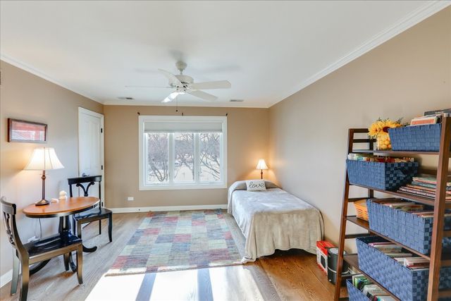 27022 W Coventry Court, Lake Barrington, IL 60010