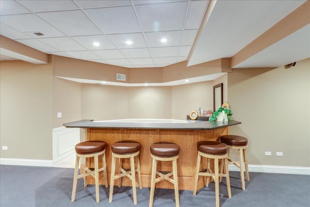 27022 W Coventry Court, Lake Barrington, IL 60010