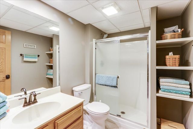 27022 W Coventry Court, Lake Barrington, IL 60010