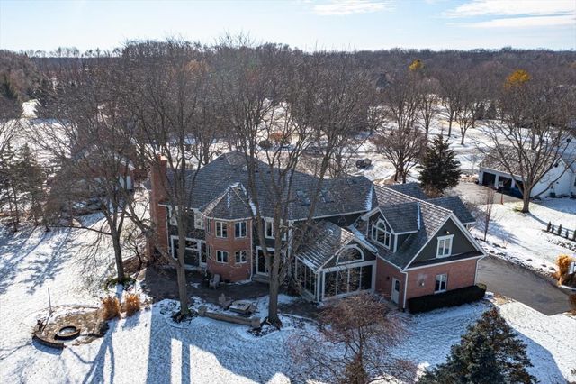 27022 W Coventry Court, Lake Barrington, IL 60010