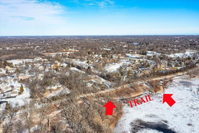 27022 W Coventry Court, Lake Barrington, IL 60010