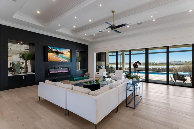 8428 LINDRICK LANE, Bradenton, FL 34202