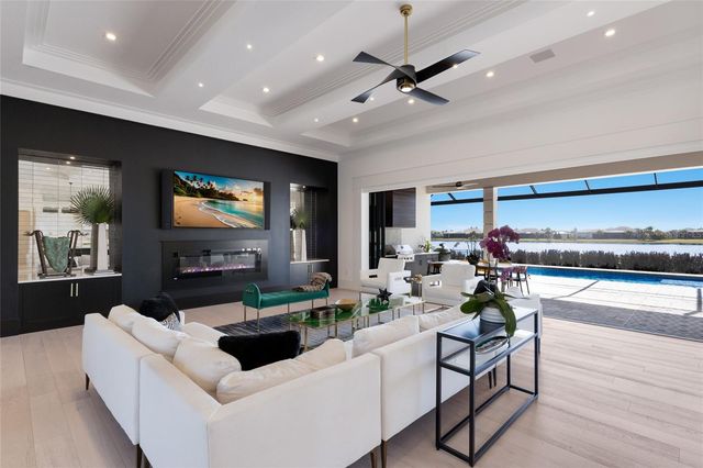 8428 LINDRICK LANE, Bradenton, FL 34202