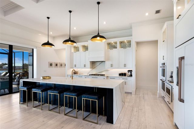 8428 LINDRICK LANE, Bradenton, FL 34202