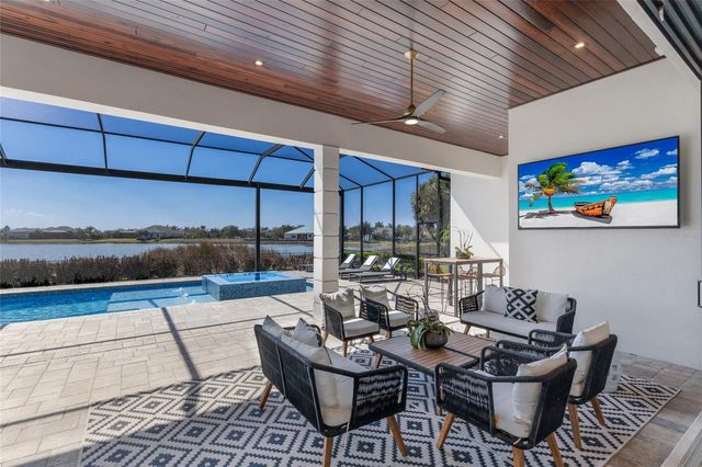 8428 LINDRICK LANE, Bradenton, FL 34202