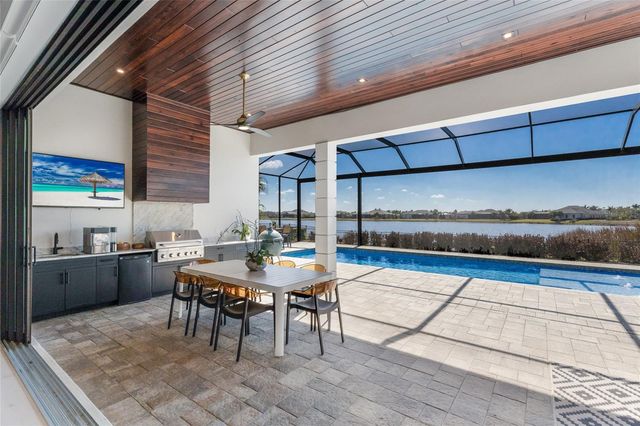 8428 LINDRICK LANE, Bradenton, FL 34202