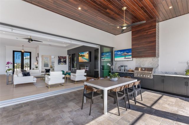 8428 LINDRICK LANE, Bradenton, FL 34202