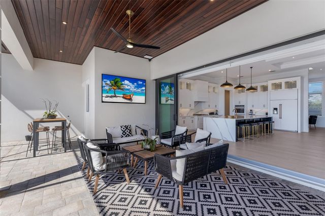 8428 LINDRICK LANE, Bradenton, FL 34202