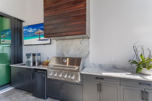 8428 LINDRICK LANE, Bradenton, FL 34202