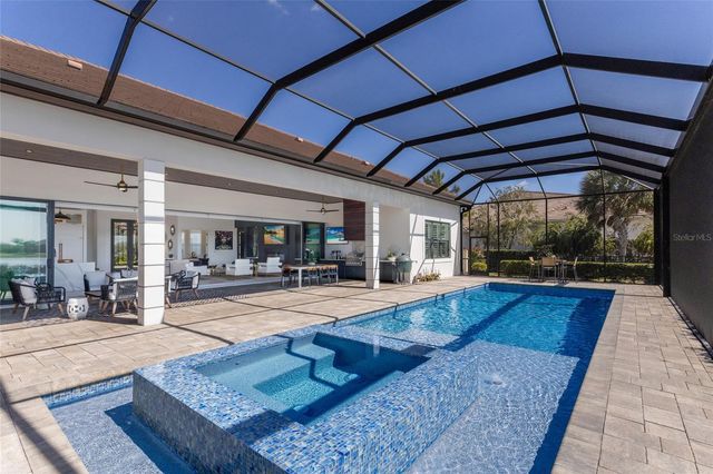 8428 LINDRICK LANE, Bradenton, FL 34202