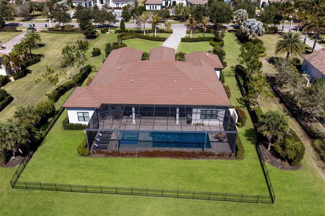 8428 LINDRICK LANE, Bradenton, FL 34202