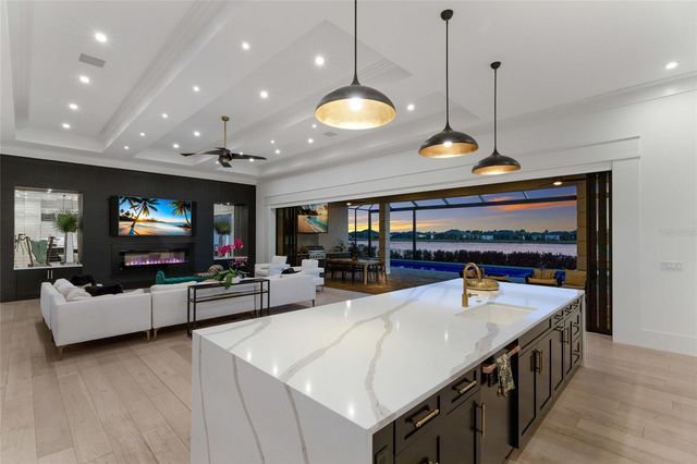 8428 LINDRICK LANE, Bradenton, FL 34202