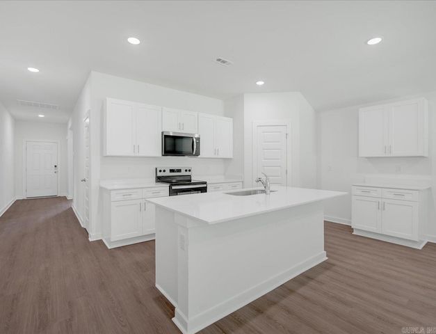 40 Wolfsbridge Loop, Cabot, AR 72023