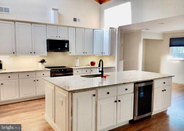 10108 BAILEYSBURG LN, Nokesville, VA 20181