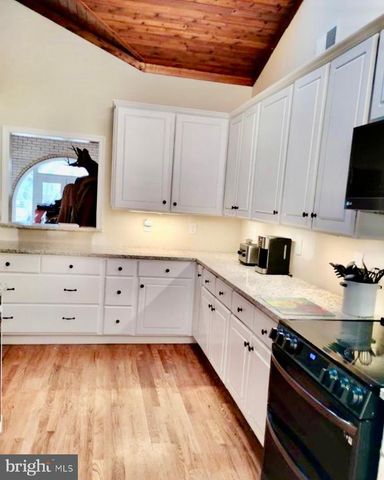 10108 BAILEYSBURG LN, Nokesville, VA 20181