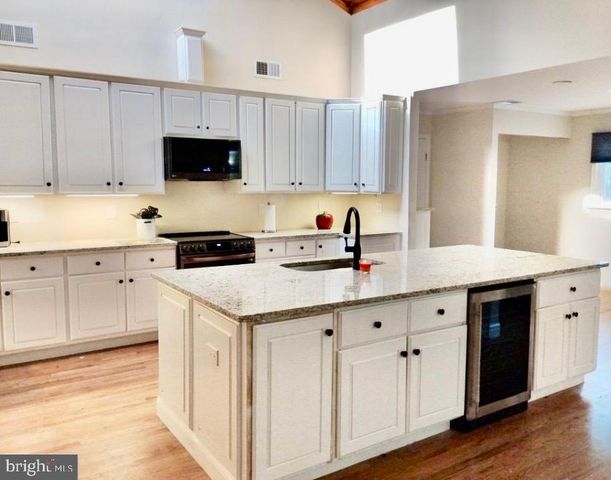 10108 BAILEYSBURG LN, Nokesville, VA 20181