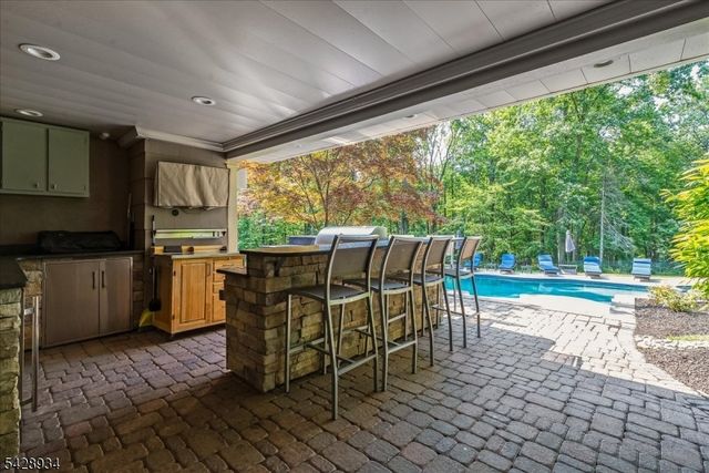 63 Skylark Rd, Springfield Twp., NJ 07081