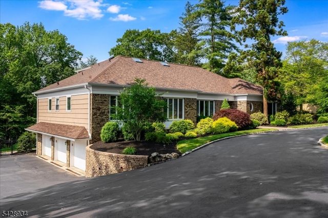 63 Skylark Rd, Springfield Twp., NJ 07081