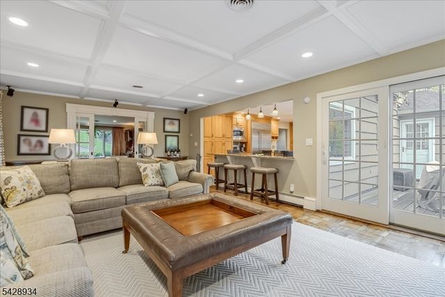 63 Skylark Rd, Springfield Twp., NJ 07081