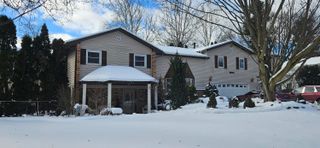 7702 N Gleneagle Drive, Comstock Twp, MI 49048