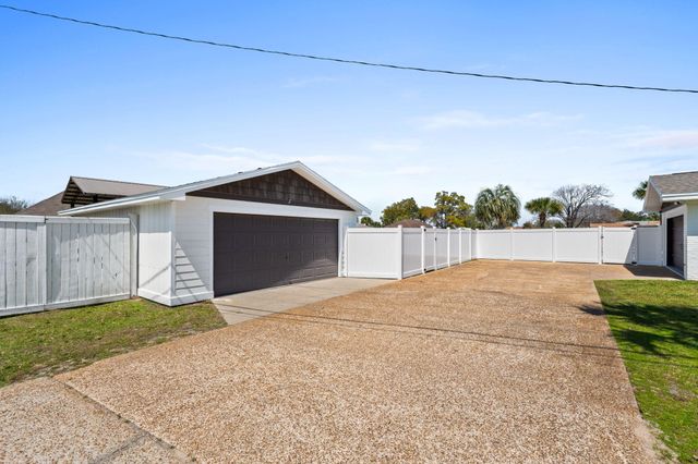 4415 Baywood Drive, Lynn Haven, FL 32444