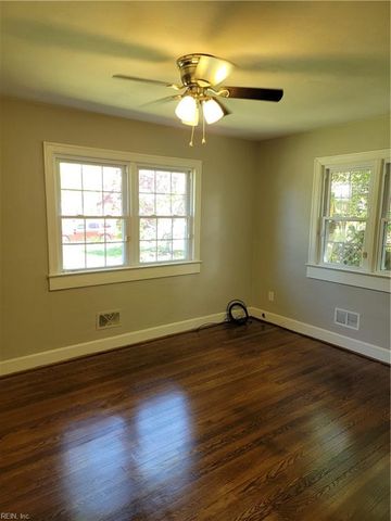 5 Felton PL, Hampton, VA 23666