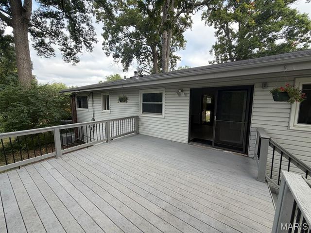 12264 Belwyn Drive, Maryland Heights, MO 63146