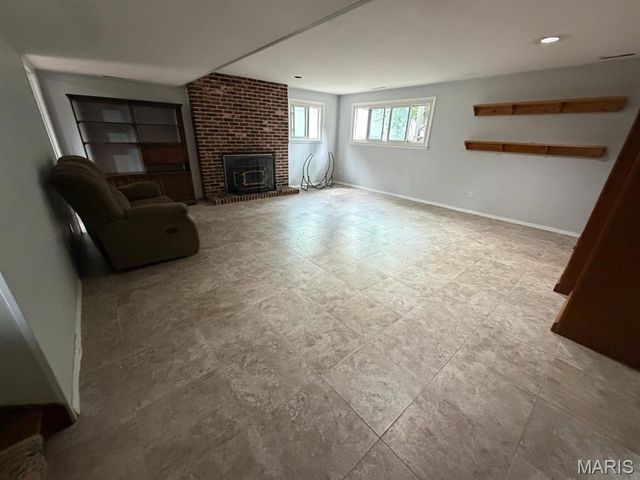 12264 Belwyn Drive, Maryland Heights, MO 63146