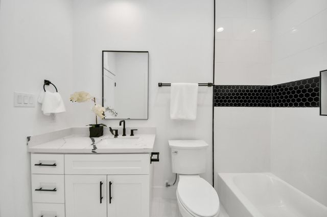 5029 Broom Street C, Houston, TX 77091
