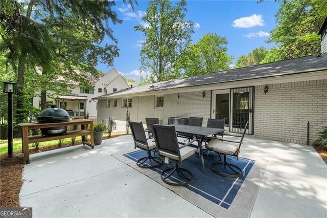 1723 Fernleaf Circle NW, Atlanta, GA 30318