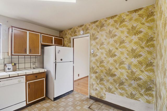 1033 Skyline Drive, Daly City, CA 94015