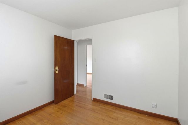 1033 Skyline Drive, Daly City, CA 94015