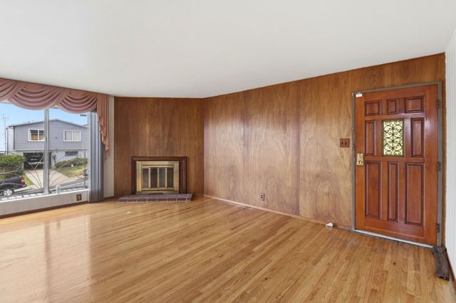 1033 Skyline Drive, Daly City, CA 94015