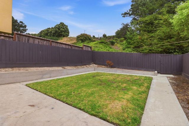 1033 Skyline Drive, Daly City, CA 94015