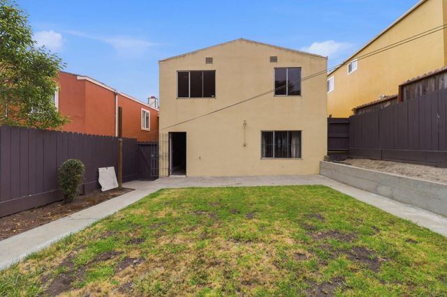 1033 Skyline Drive, Daly City, CA 94015