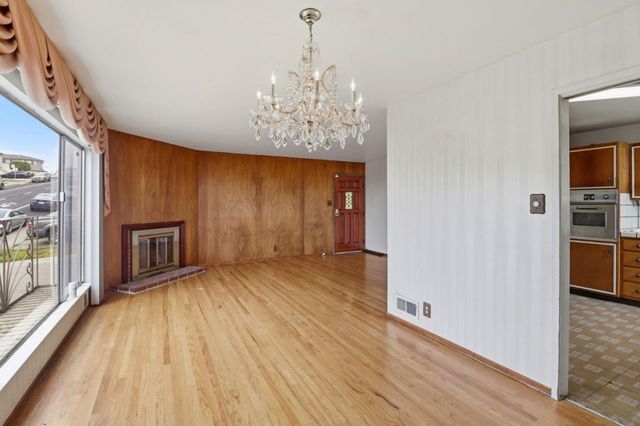 1033 Skyline Drive, Daly City, CA 94015