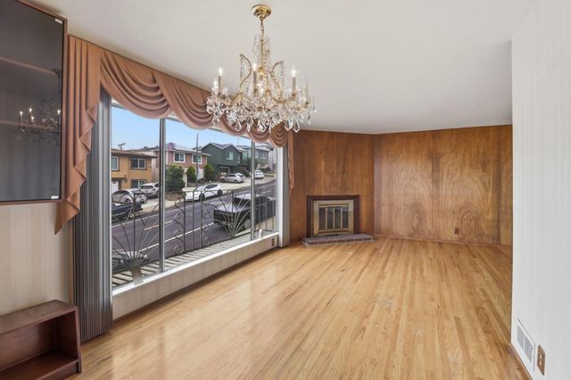 1033 Skyline Drive, Daly City, CA 94015