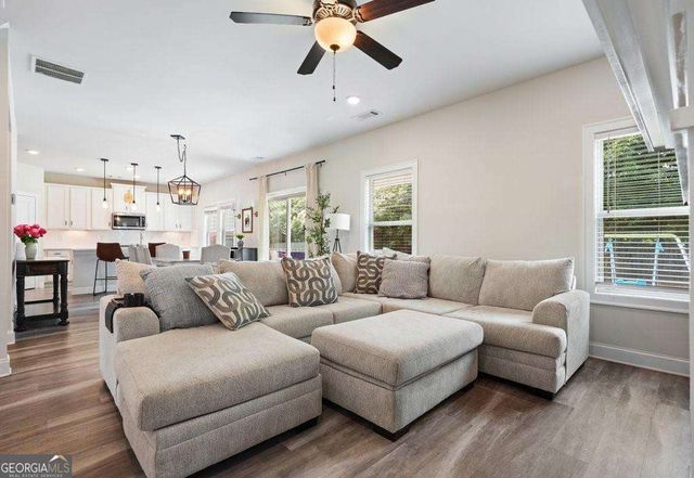 100 Grove View Road, Woodstock, GA 30189