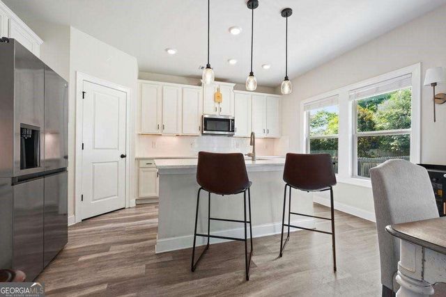 100 Grove View Road, Woodstock, GA 30189