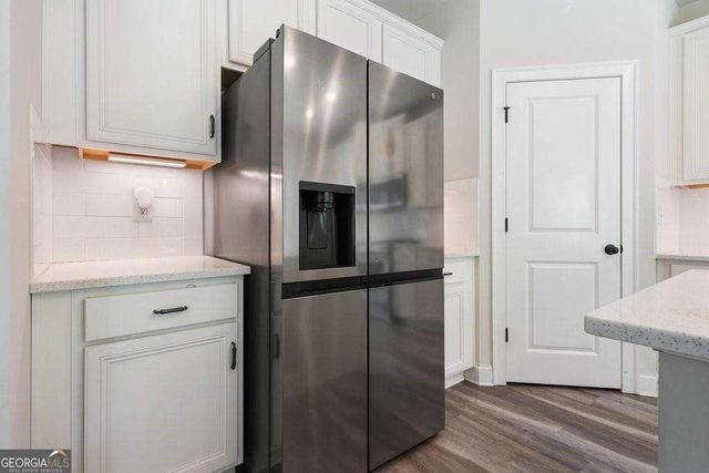 100 Grove View Road, Woodstock, GA 30189