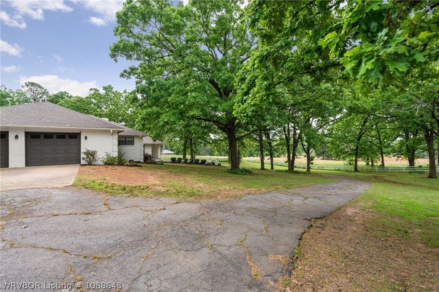 2904 Cedar Valley Drive, Greenwood, AR 72936