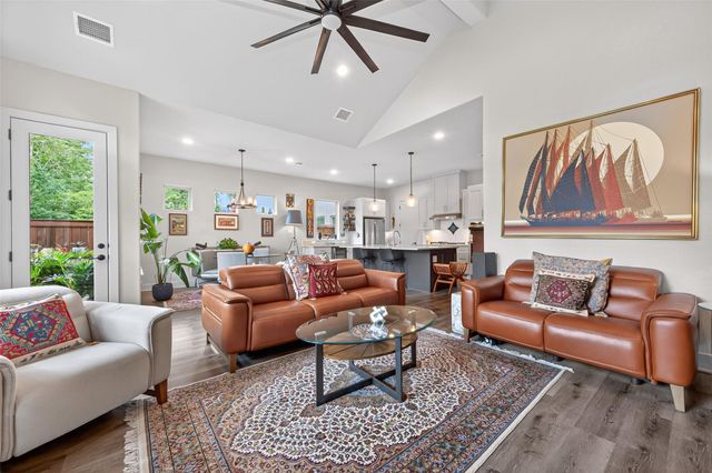 9979 Pebble Glen Drive, Conroe, TX 77304