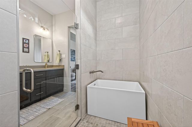 9979 Pebble Glen Drive, Conroe, TX 77304